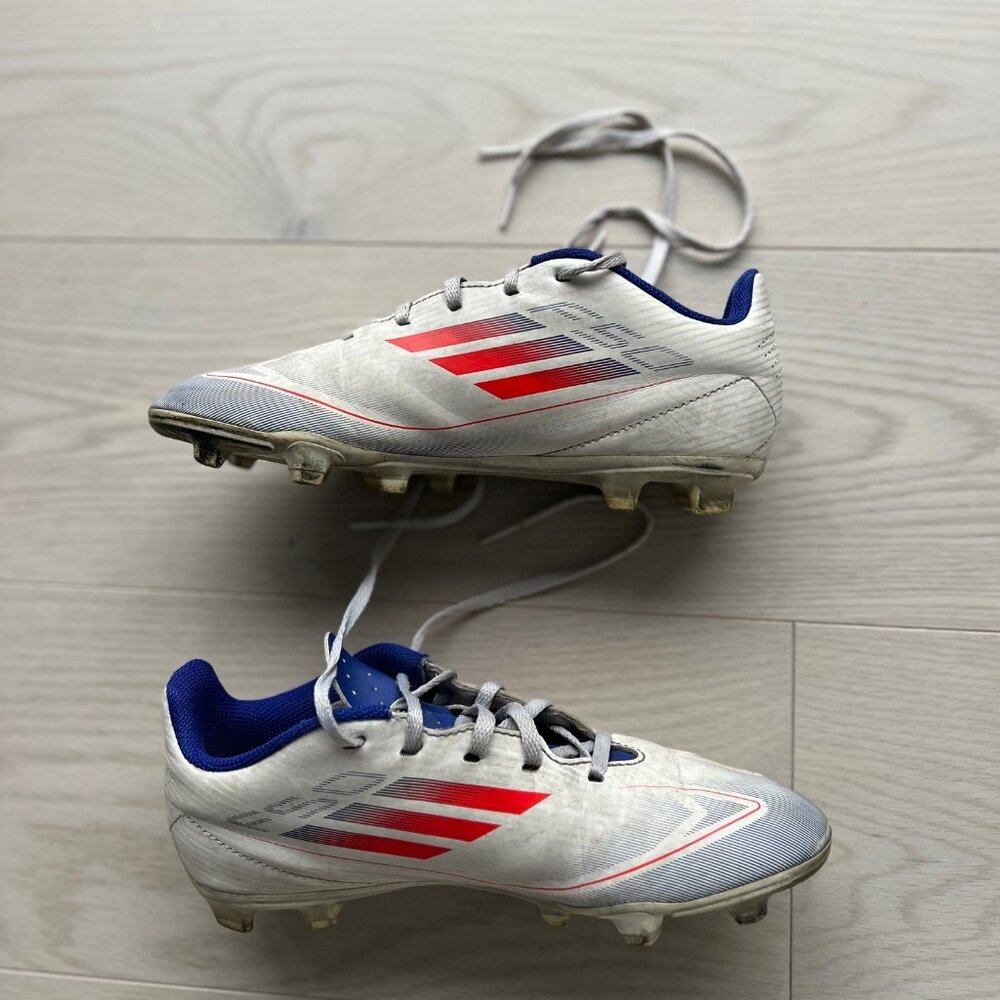 Adidas IF1382 F50 Club FxG Junior Youth Soccer Cleats ( 5 )